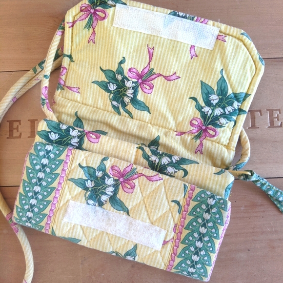 Vera Brady Yellow Hope Crossbody/wallet (retired) - Picture 4 of 8